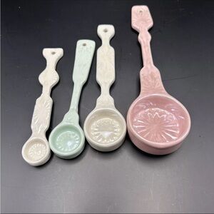 ***ISO**Raised Bloom Measuring Spoons